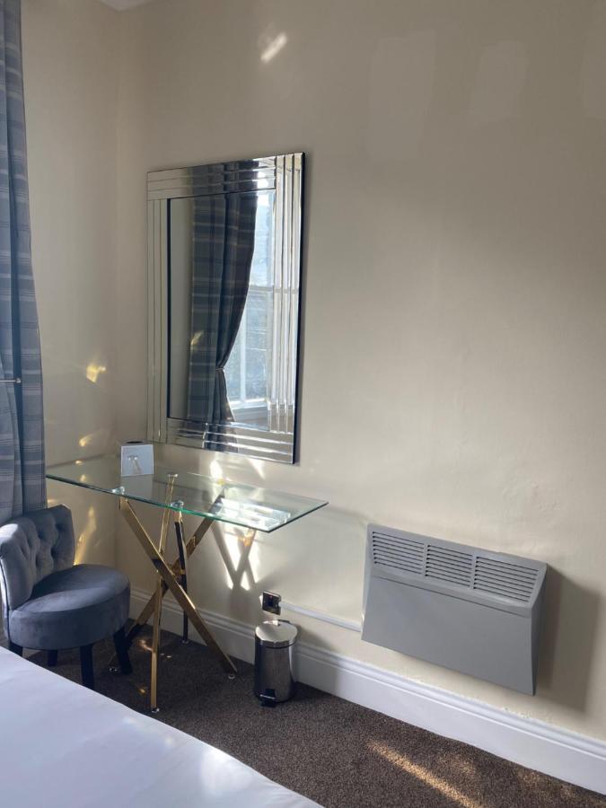 Merewyke Boutique Luxury Family Apartment Sleeps 4 , Central Location Windermere Esterno foto